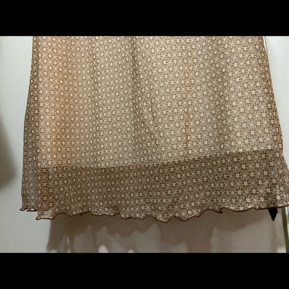 G.C Sz 16 Believe… light brown sheer V-neck dress w dark lining underneath. - Picture 7 of 8